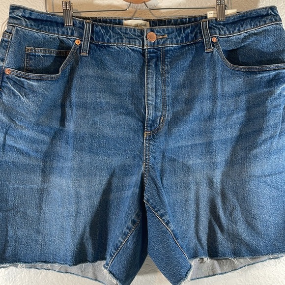 UNIVERSAL THREAD Vintage Bermuda Stretch Raw Hem Denim Jean Shorts Size 20 NEW - Picture 4 of 15